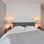 Metropol, Whg 2, Landseite