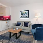 Metropol, Whg 2, Landseite